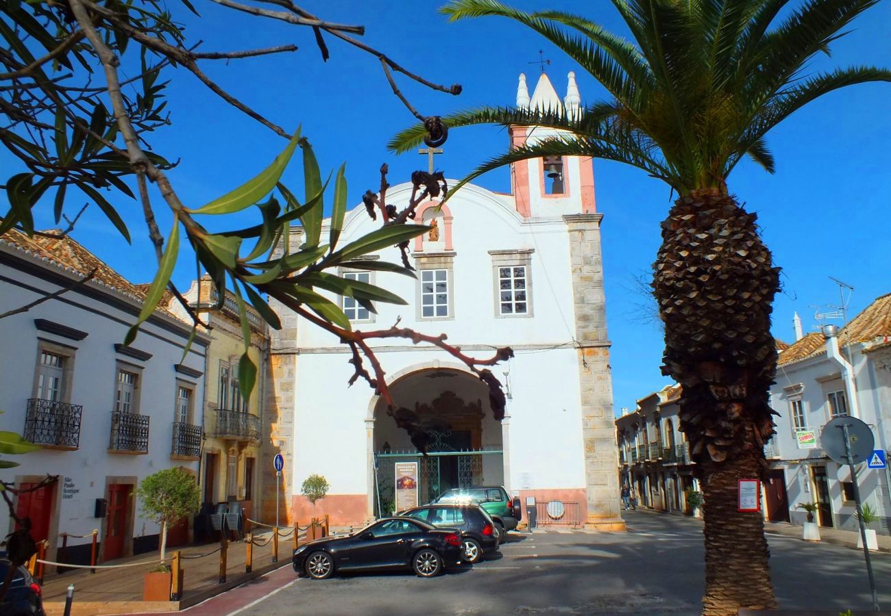 Maison mitoyenne à Tavira - CASA LARGO, Town Centre