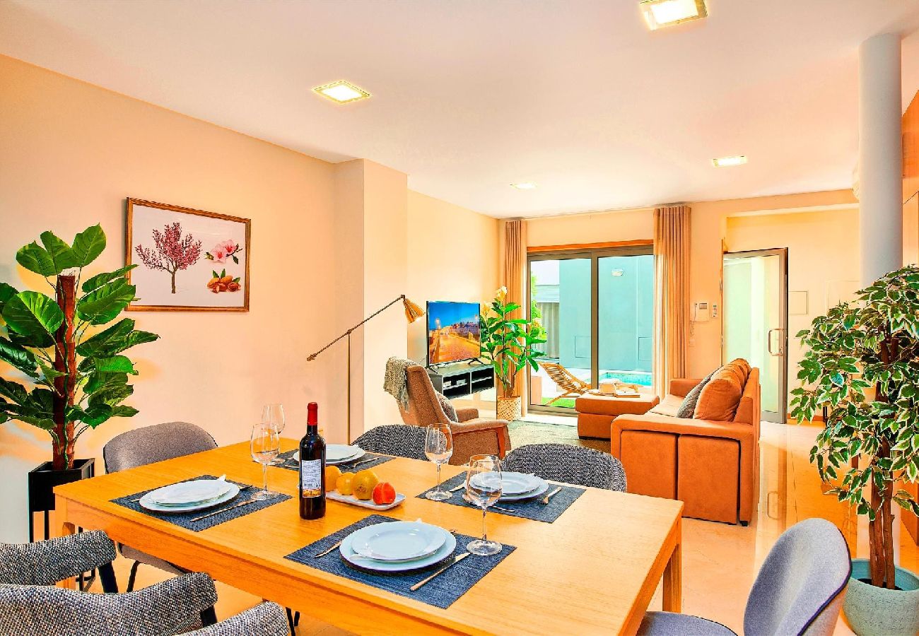 Terraced House in Tavira - TAVIRA SUITES AMENDOEIRA, Town Centre