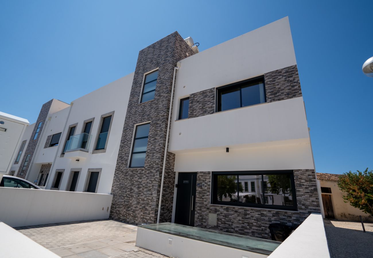 Terraced House in Moncarapacho - CASA CATARINA, Town Centre